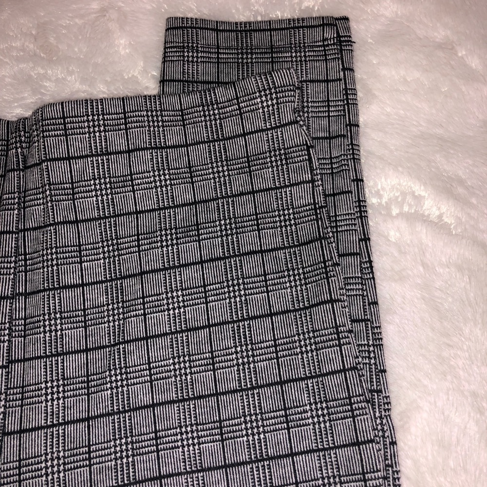 Grey plaid pants - Picture 3 of 6